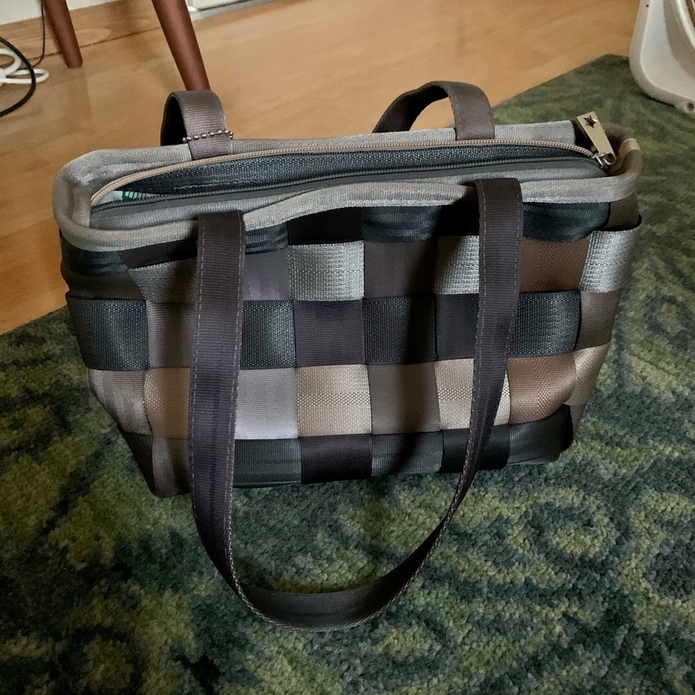 Harveys Woven Tote in Black, Gray, Brown